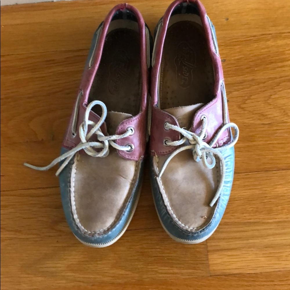 Speedy boat shoe.
